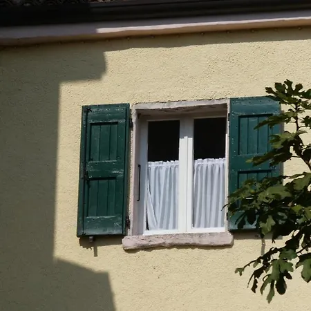 Da Susanna شقة Perticara